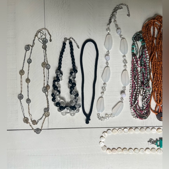 Necklace Bundle - Picture 5 of 8